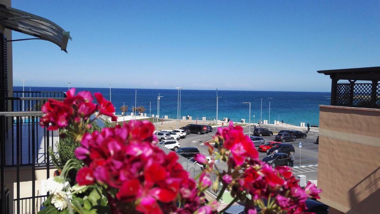Gallery Art - Sea View Monopoli Exterior foto